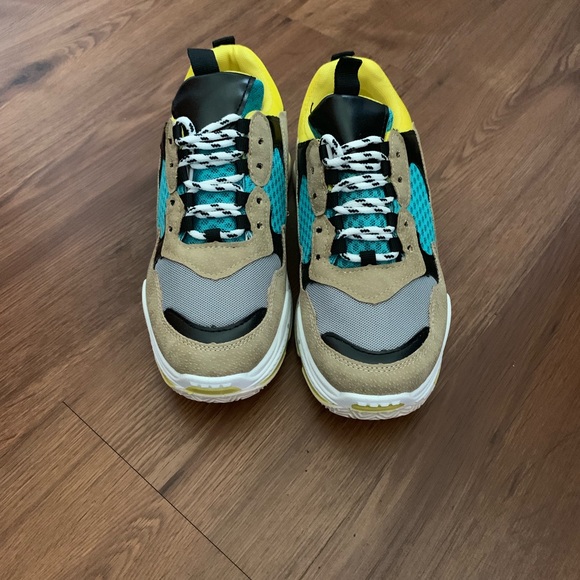 Dad Shoes - Sneaker😍 (Ladies) - Picture 2 of 3